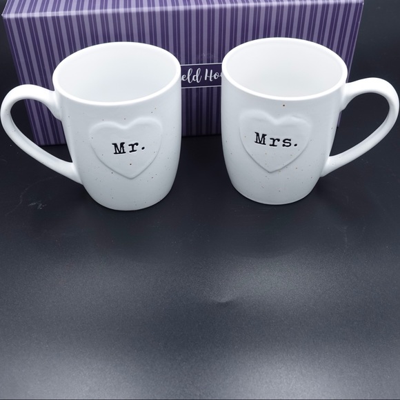 Two 18oz large Coffee Mugs , Ceramic Mug set with Mr & Mrs - Picture 8 of 9
